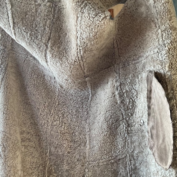 VINTAGE  LAMBS WOOL  FULL LENGTH  VEST  in need of some TLC  size  L - Picture 11 of 13